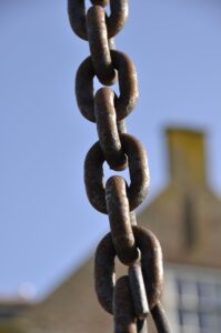 一戸建てでの転倒予防に役立つ補助アイテムは？