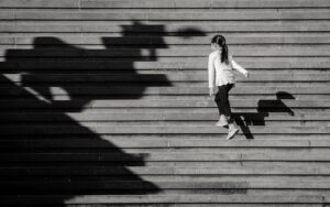 階段転倒防止に最適なマットの選び方は？