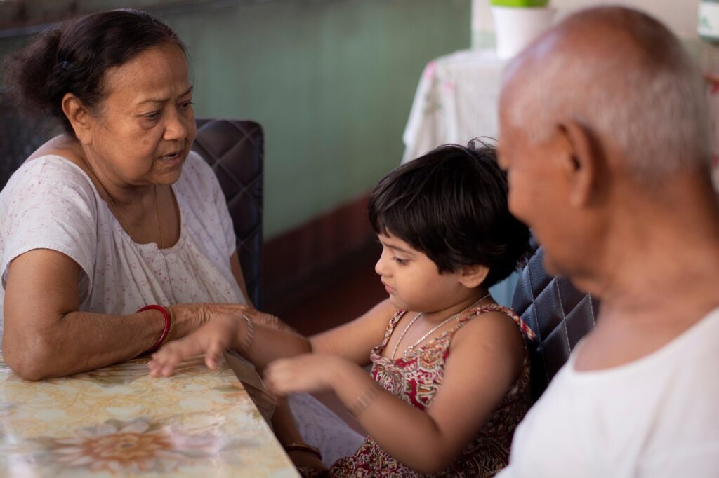 転倒予防における介護者の見守りポイントは？