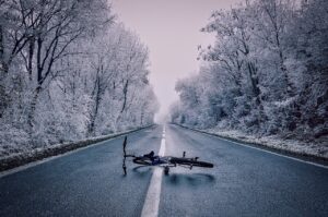 転倒予防のために遠距離介護で親が転倒した際の連絡はどこにすればいい？